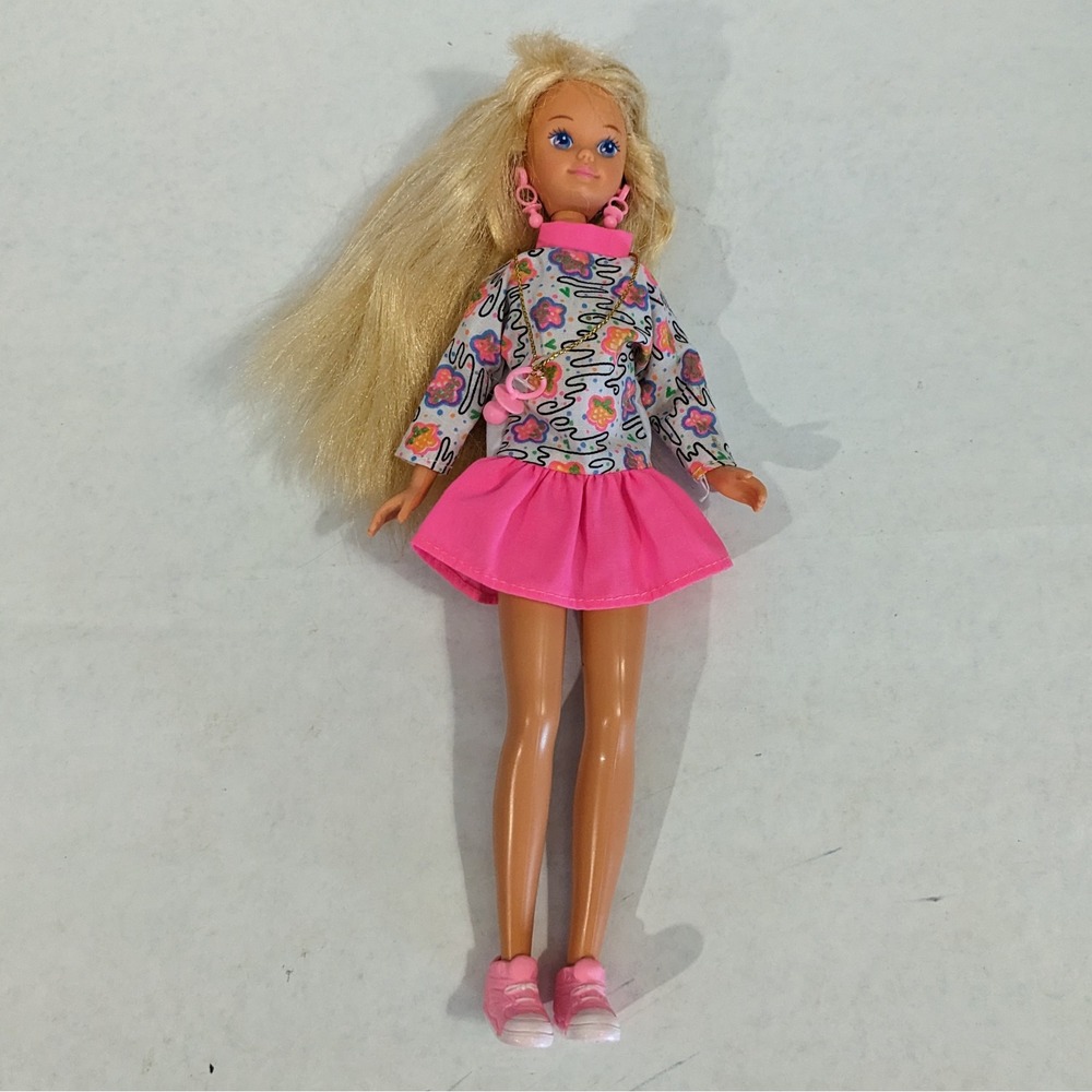Vintage 1987 Mattel Barbie Littlest Sister Stacie Doll Crimped Blond Hair